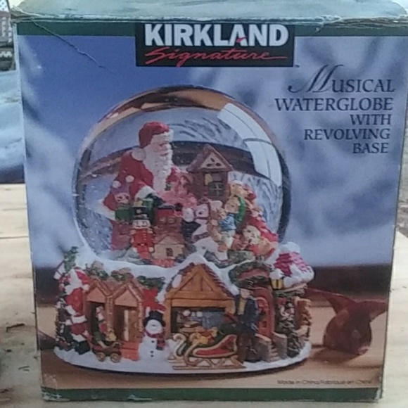 Water globe - Picture 2 of 2